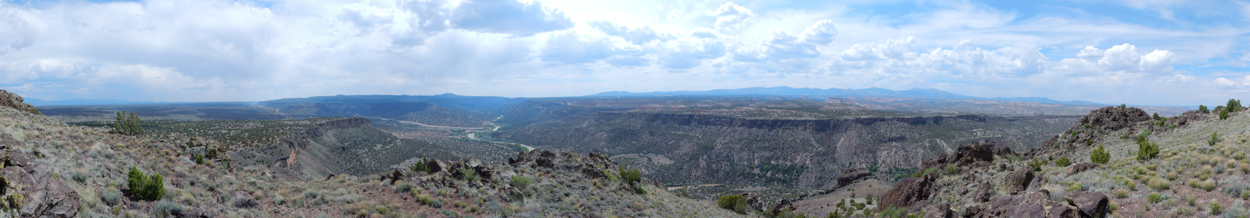 Middle White Rock
        Canyon