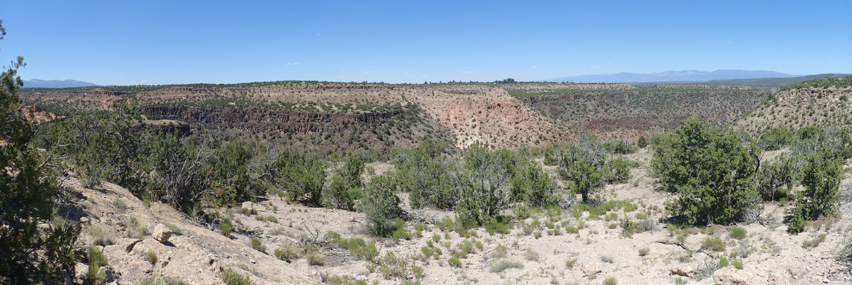 Bandelier Tuff filling paleocanyon